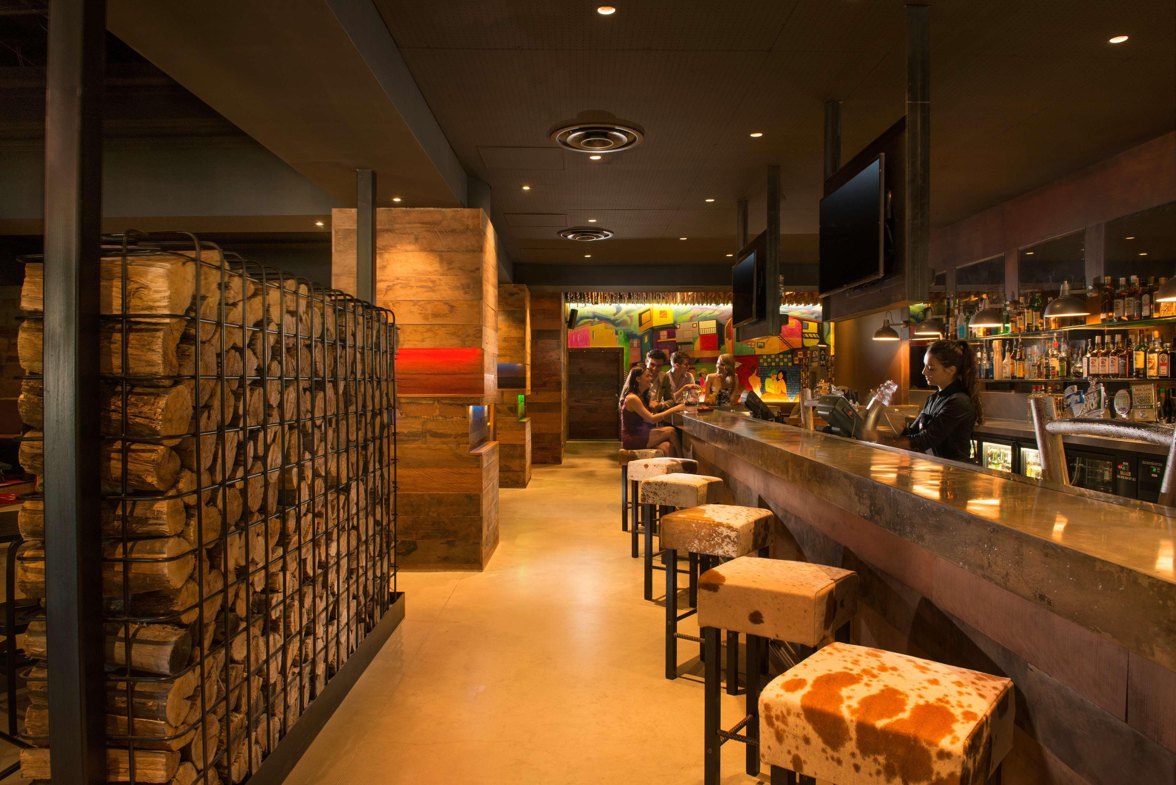 Stamford Plaza Adelaide Hotel Luaran gambar Interior of a typical restaurant